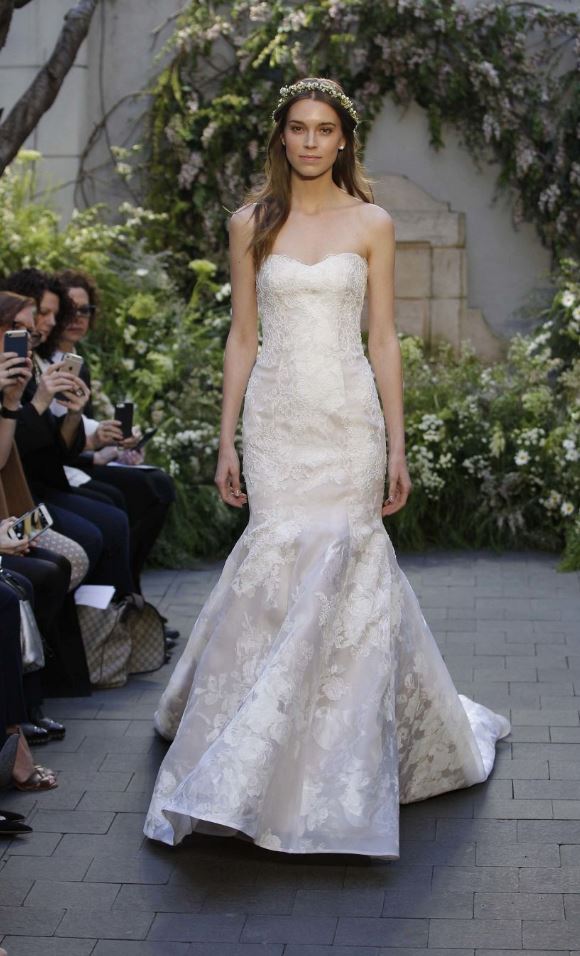 20 Beautiful Wedding Dresses from The Best Designers - Doozy List